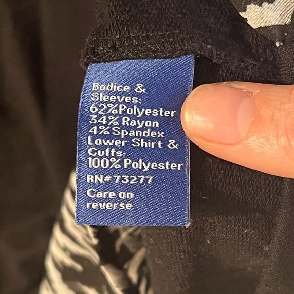 Black & white blouse - Picture 2 of 3